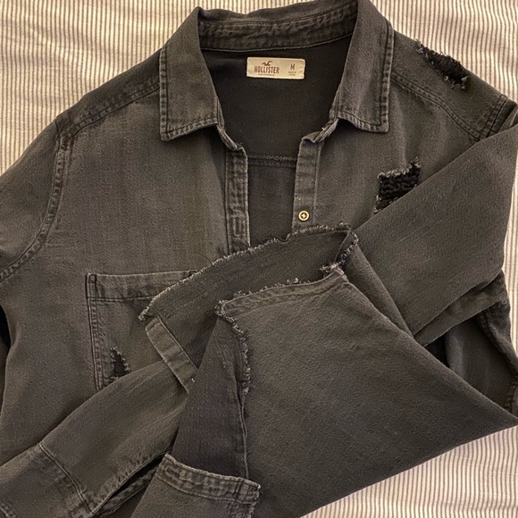 Black Chambray Distressed Button-Up - Picture 4 of 13
